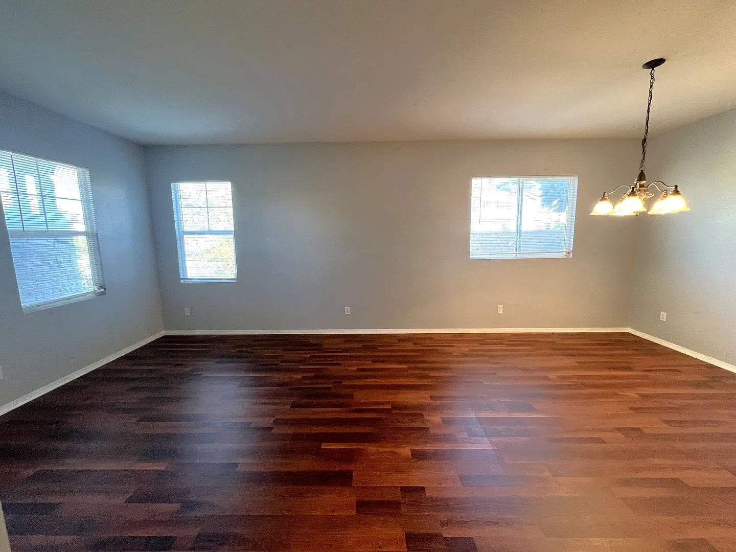 4 bed 3 bath located in Eastvale, CA! — Photo 4