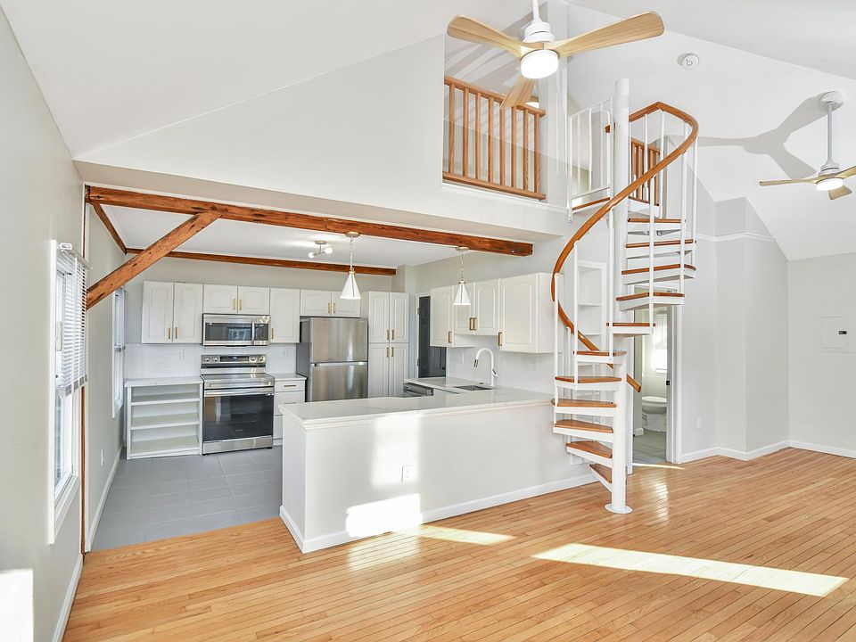1st image of 21 Park St #2R