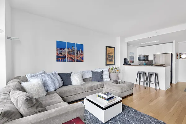 Rented by Cooper & Cooper Real Estate | media 2