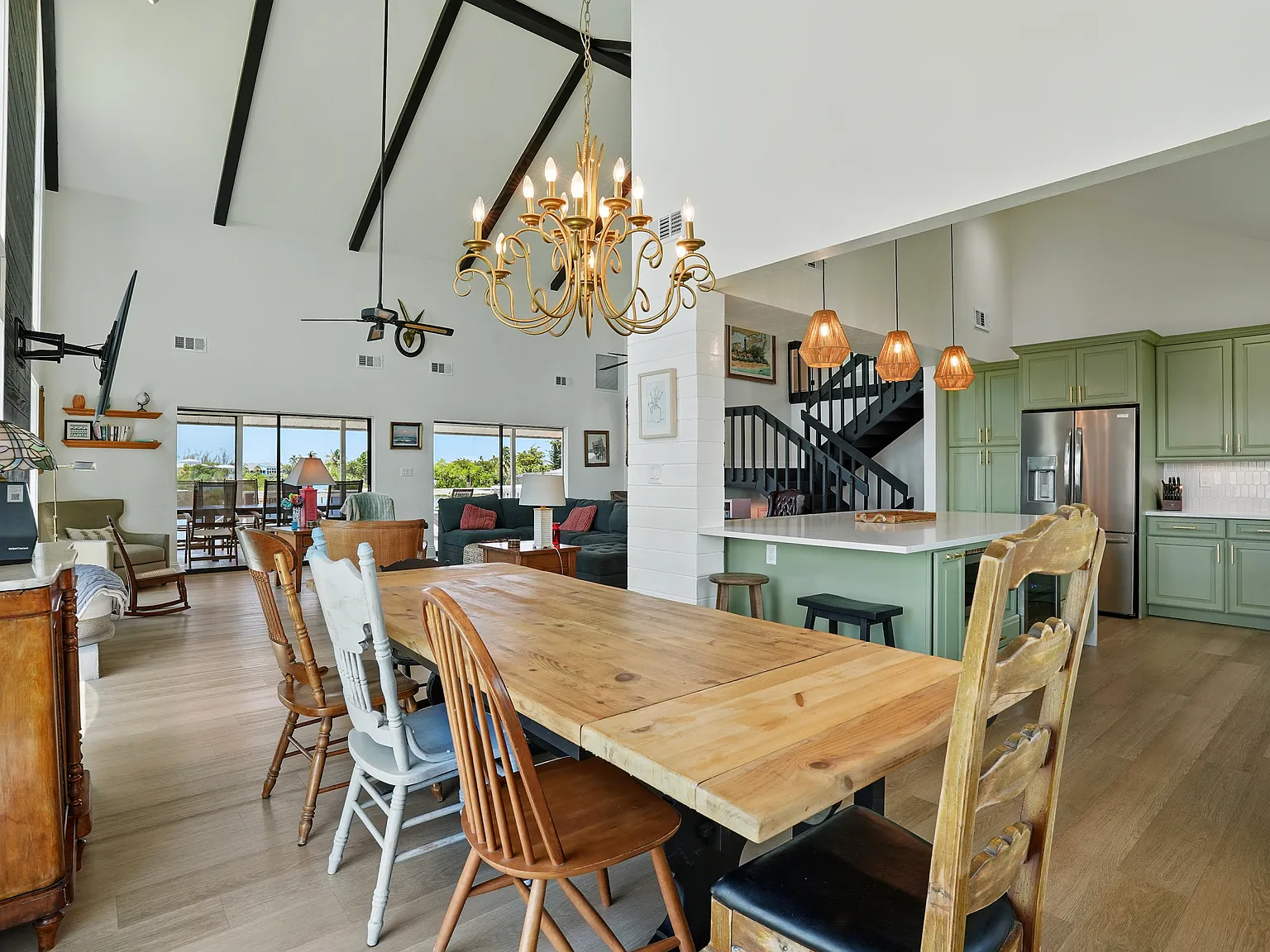 9127 Mockingbird Dr — Photo 3