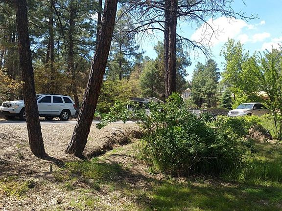 2nd image of 921 S Hemlock Ave