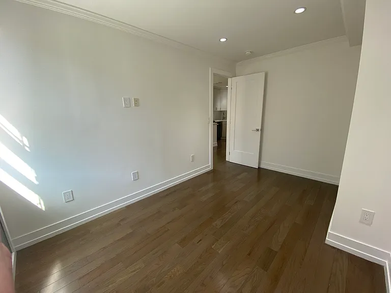 330 E 63rd St #6N — Photo 7