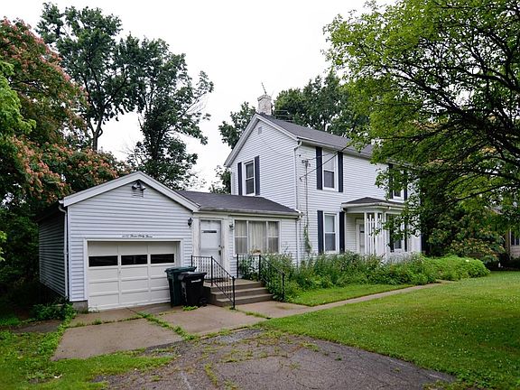 2nd image of 3363 Robinet Dr