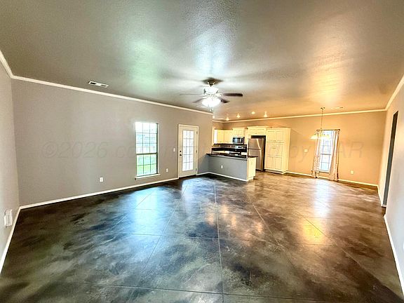 2nd image of 7817 Crestline Dr