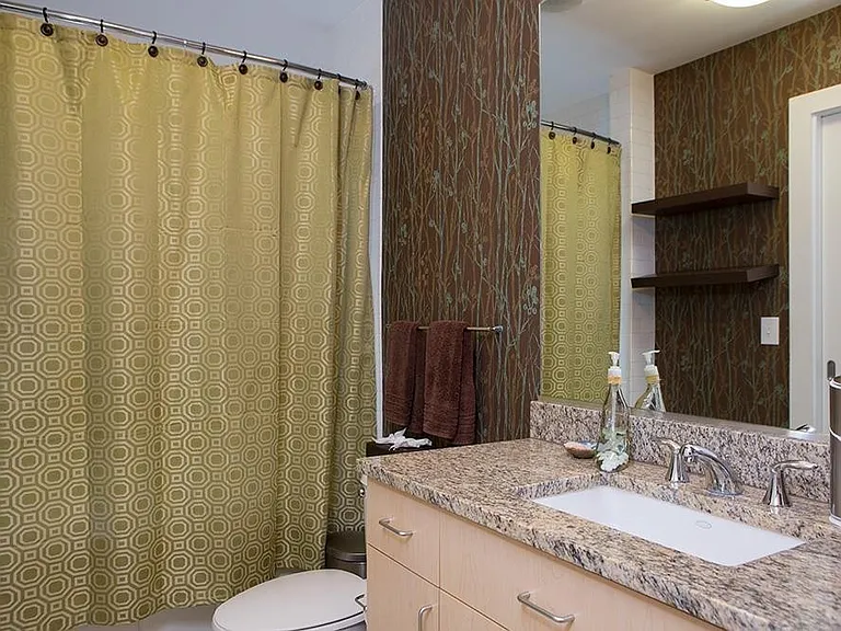 1920 Adelicia St #404 — Photo 6