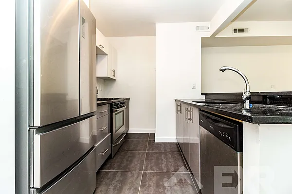 Rented by EXR | media 15