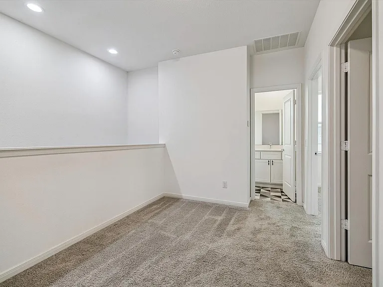 1524 Ojeman Rd #D — Photo 12