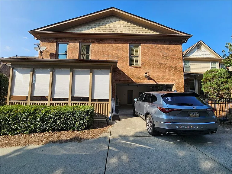10924 Waters Rd — Photo 42