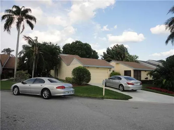 6691 S Pine Court, Palm Beach Gardens, FL 33418