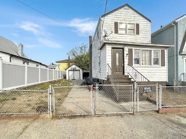 91 Elzey Avenue, Elmont, NY 11003