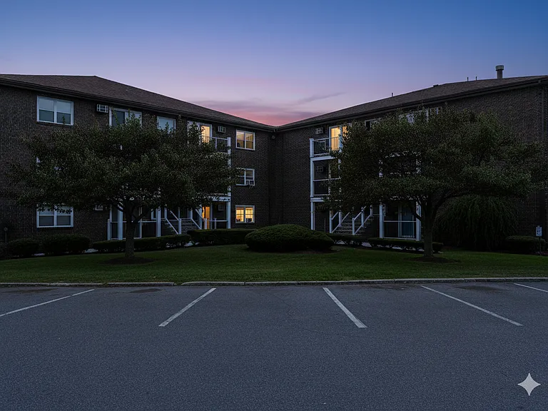 Pondsview Apartments — Photo 60
