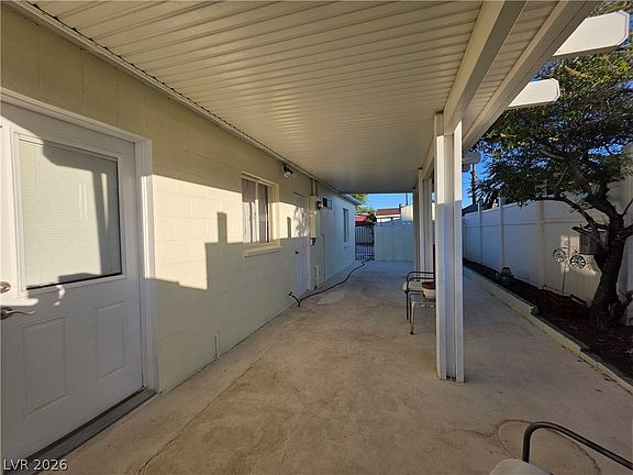 3rd image of 4219 Fulton Pl