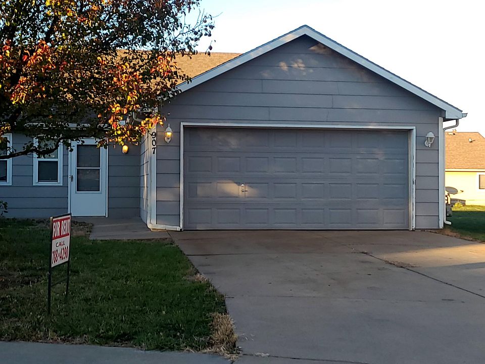 1st image of 907 Cedar Point Cir