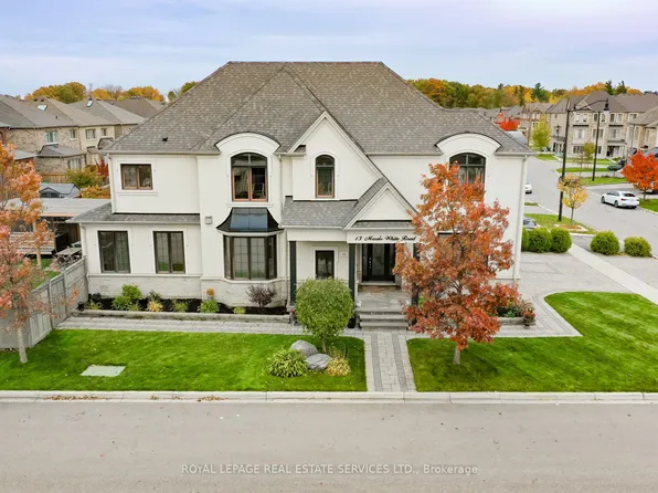 13 Mussle White Rd, Brampton, ON L6Y 6C3