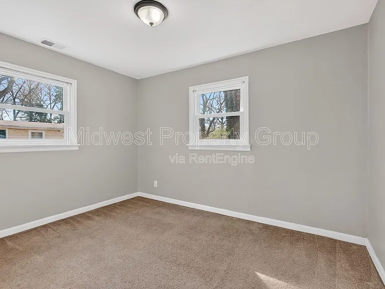 12035 Krenning Ln — Photo 13