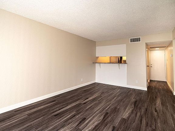 2nd image of 812 Beelard Dr #856