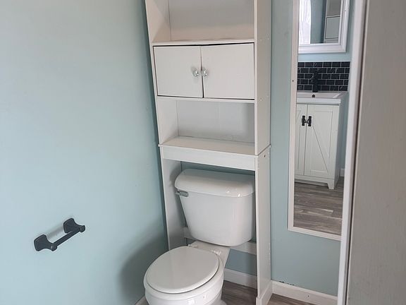 5th image of 51 Archer Ave #3