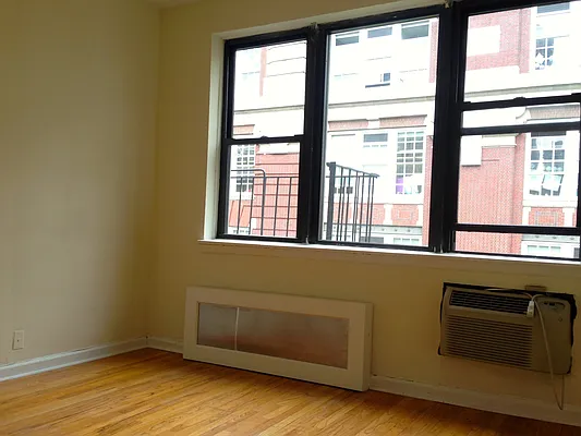 Rented by JAD Realty Group | media 15