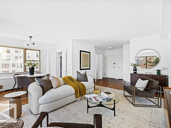 4th image of 175 E 74th St APT 15A