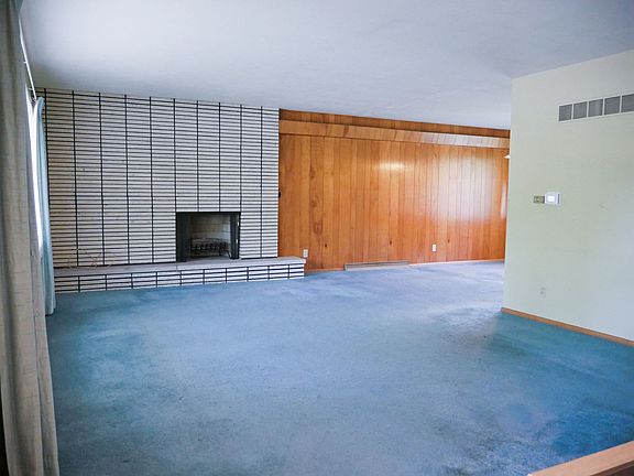 3rd image of 408 E Mumford Dr