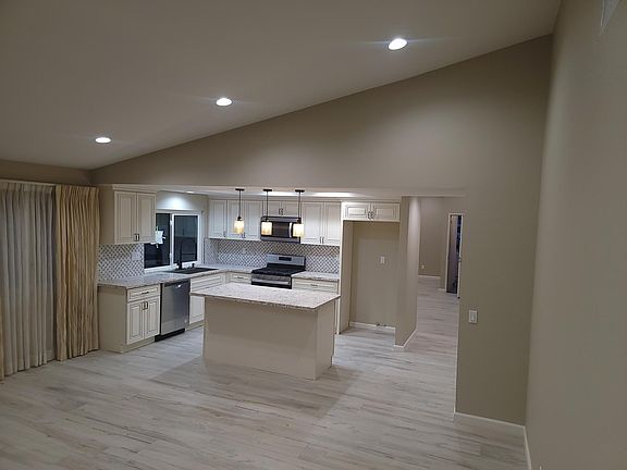 4th image of 506 Chantel Ct