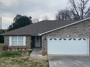 107 Dockery Dr, Maryville, TN 37804