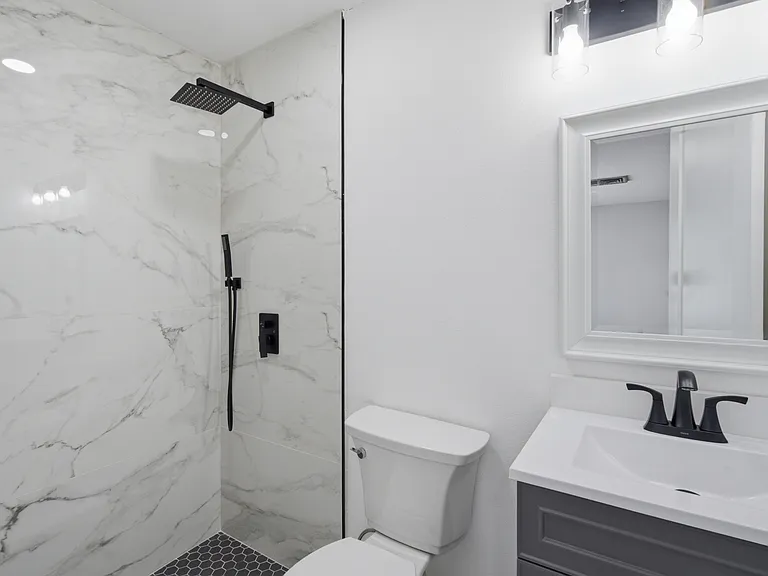 1433 Ellison Ln — Photo 24
