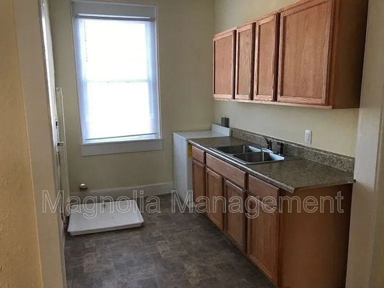 514 N Beckford Dr #B — Photo 3