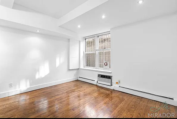 Rented by Mirador Real Estate | media 4