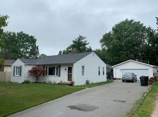 313 Blaine Ave, Peotone, IL 60468