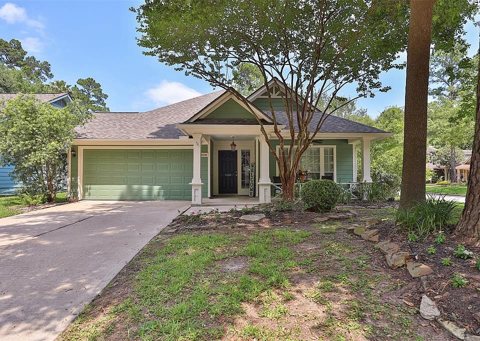 Welcome Home! You will love this gorgeous house in the gated community of Woodwind Lakes!