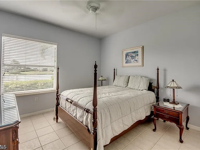 10541 Diamante Way — Photo 11