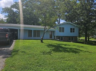 1213 Elmwood Dr, Willow Springs, MO 65793
