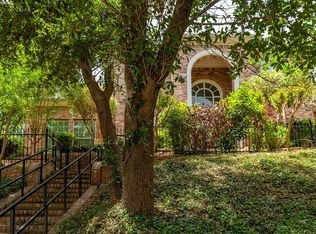 2004 Lakehill Ct, Arlington, TX 76012