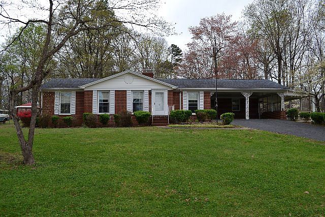 1st image of 104 Parkway Dr