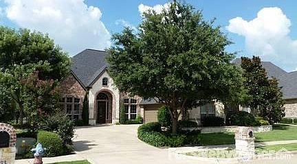 3rd image of 2929 Oak Point Dr