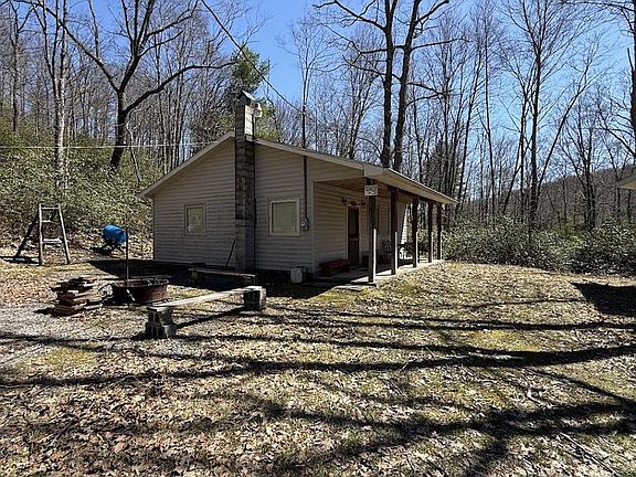 2nd image of 1922 Ames Rd