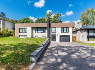 22 Yorkleigh Ave, Toronto, ON M9P 1Y4
