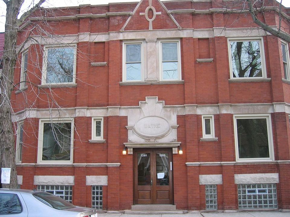 Front of 4-unit building