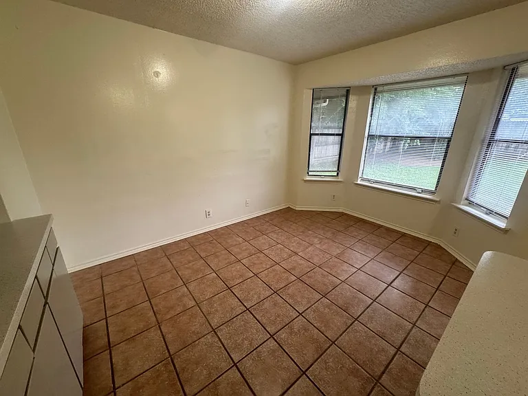 5604 Fireside Dr — Photo 11