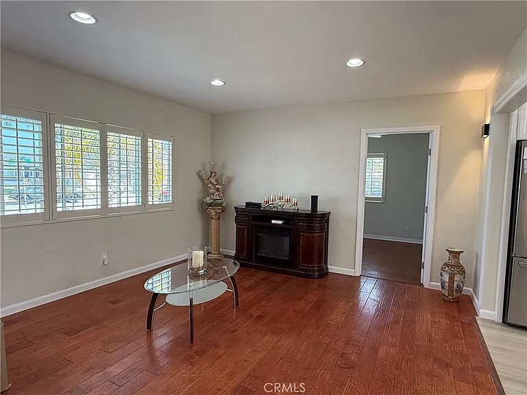 24139 Ravenna Ave — Photo 8