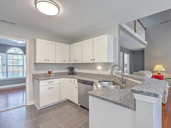 4th image of 5513 Gallatin Ln