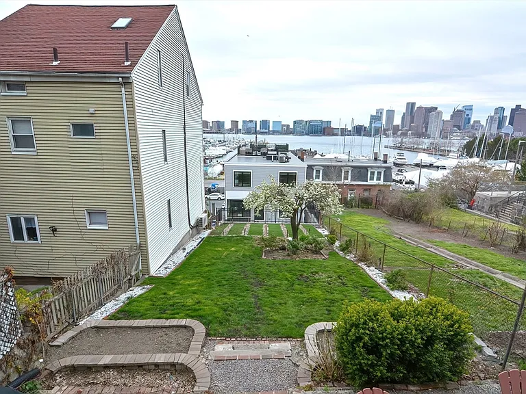 205 Webster St #1 — Photo 22