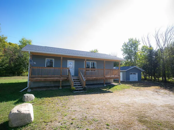 1160 Kennisis Lake Rd, Dysart Et Al, ON K0M 1S0