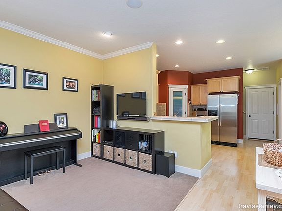 5th image of 1149 SE Moonlight Ave