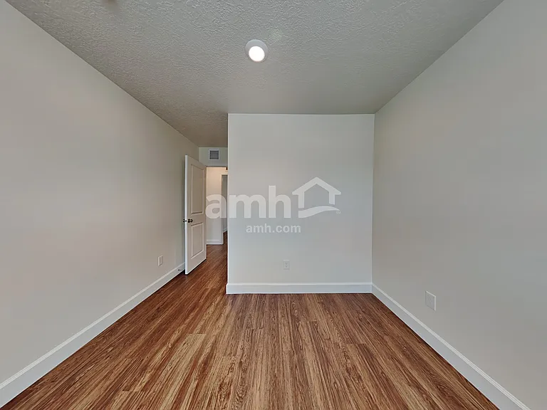 2317 E Surry Way — Photo 17