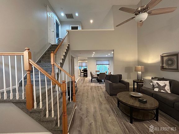 5th image of 48 Winthrop Rd #B