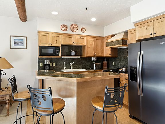 3rd image of 720 Deer Valley Dr Unit 2