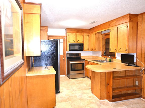 5th image of 7083 N Kenwood Dr