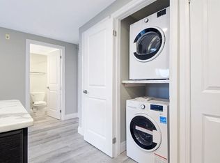 2200 Sherobee, Mississauga, ON L5A 3Y3